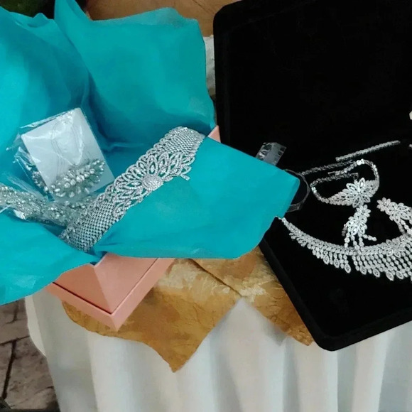 7pc Handmade Unique One-Of-A-Kind Bridal Tiara Package - Picture 13 of 13